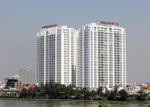 Thị trường chung cư chịu áp lực bán tháo